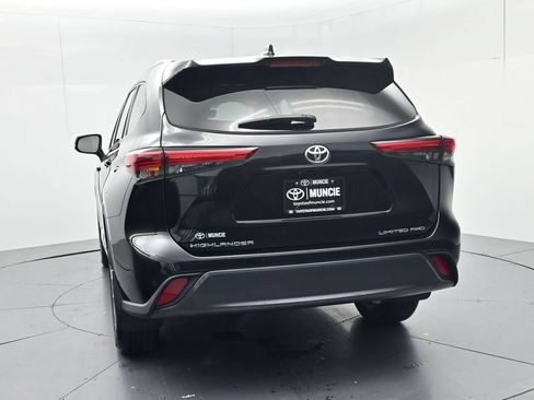 Used 2023 Toyota Highlander Limited AWD/4WD image 6