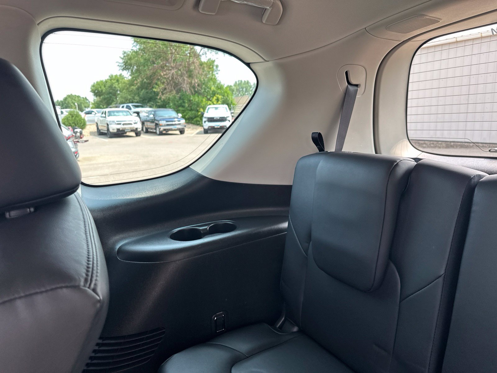 Used 2023 Nissan Armada SL w/ Cargo Package AWD/4WD image 29