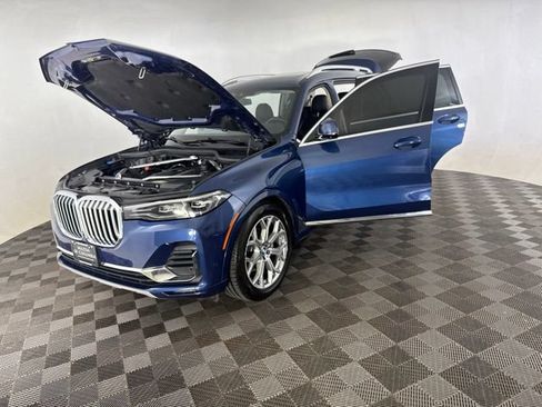 Used 2022 BMW X7 xDrive40i w/ Premium Package AWD/4WD image 10