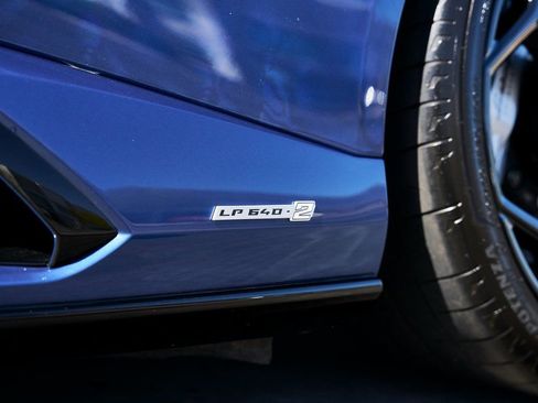 Used 2024 Lamborghini Huracan Tecnica image 9