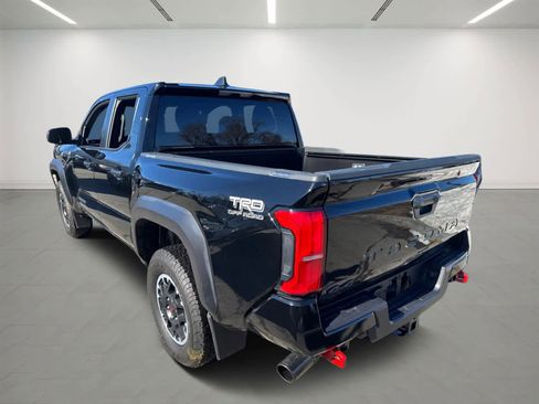 Used 2024 Toyota Tacoma TRD Off-Road image 4