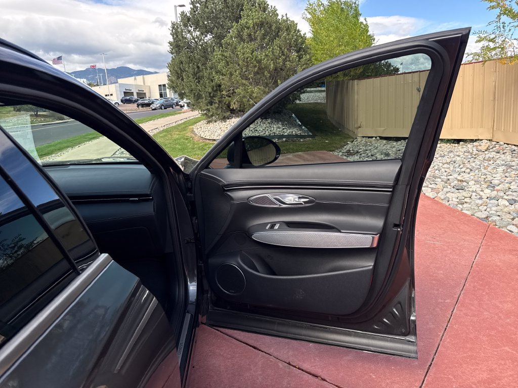 Used 2024 Genesis GV70 2.5T w/ Sport Prestige Package AWD/4WD image 27