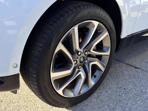 Used 2022 Land Rover Range Rover Sport HSE Silver Edition image 12