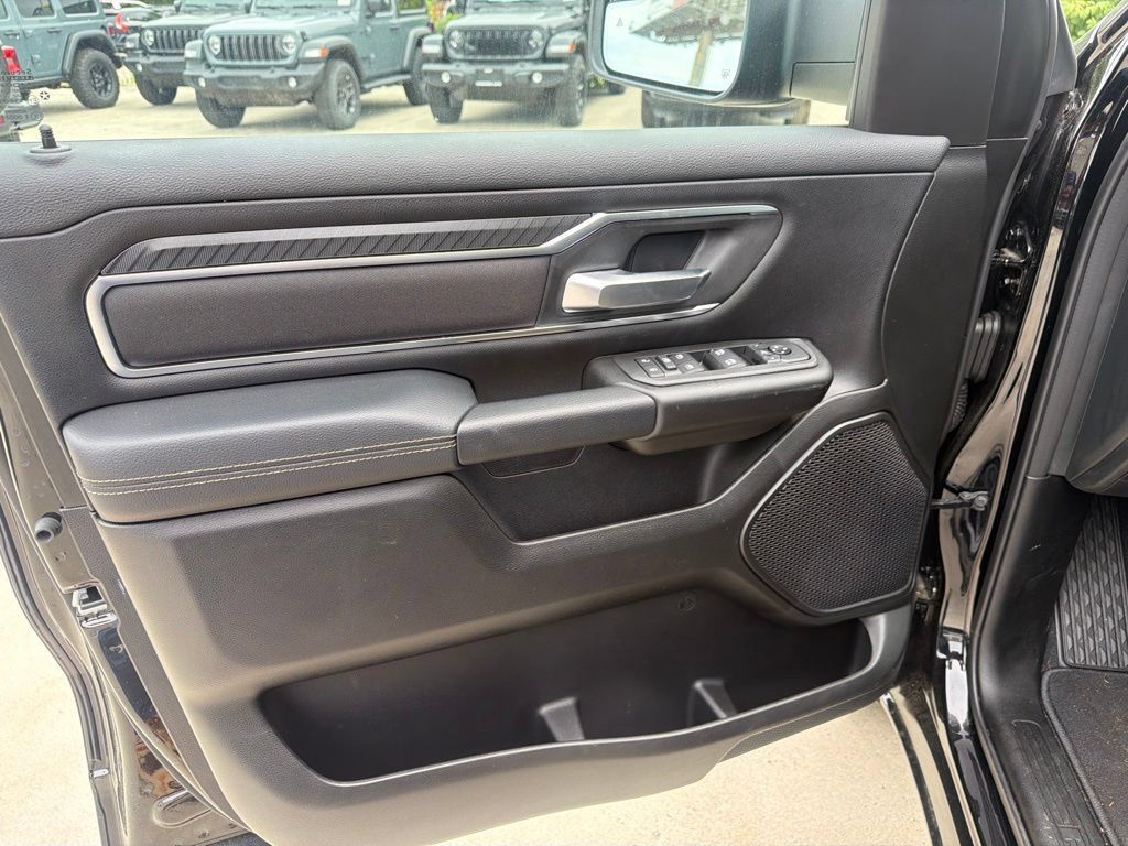 New 2026 RAM 1500 Big Horn AWD/4WD image 9