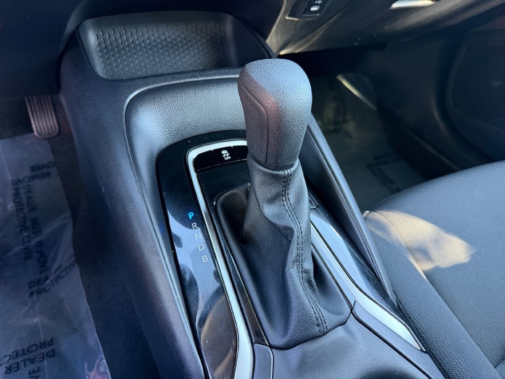 Used 2025 Toyota Corolla LE FWD image 27