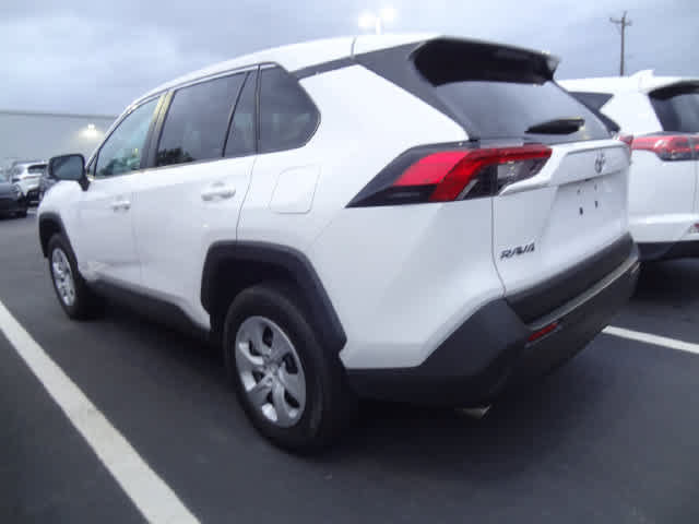 Used 2025 Toyota RAV4 LE AWD/4WD image 5