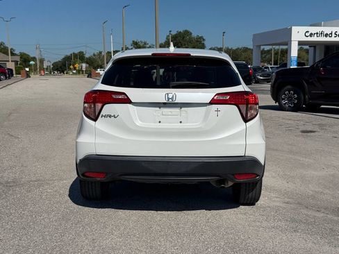Used 2017 Honda HR-V EX image 6