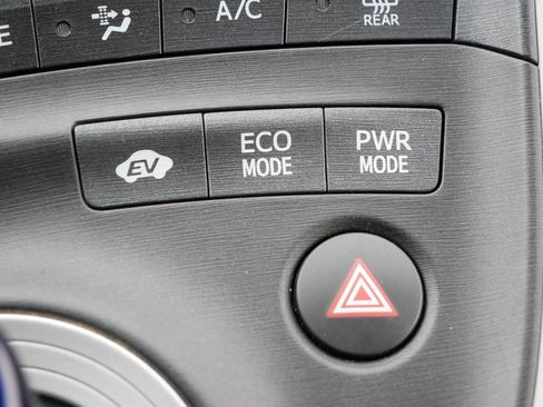 Used 2010 Toyota Prius Three image 27