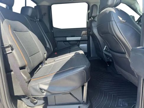 Used 2025 Ford F250 Lariat w/ Black Appearance Package AWD/4WD image 17