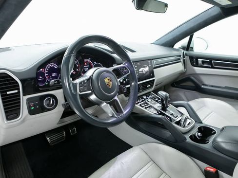 Certified 2023 Porsche Cayenne GTS image 4