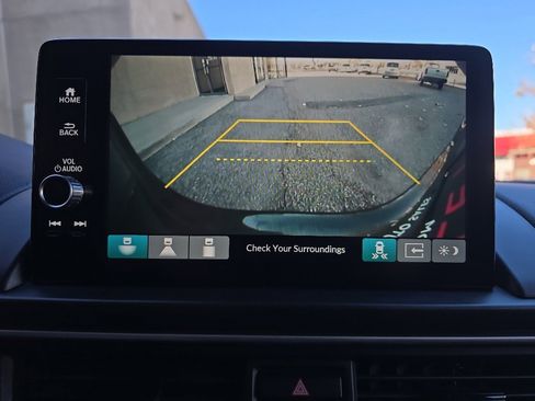 Used 2024 Honda Pilot EX-L image 16