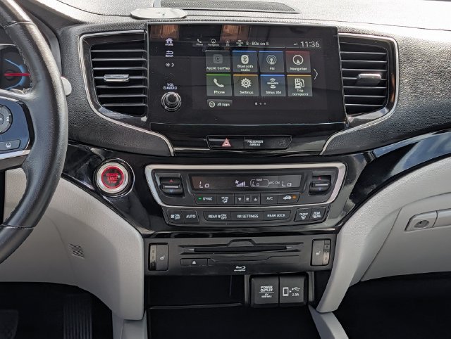 Used 2022 Honda Pilot Touring image 15