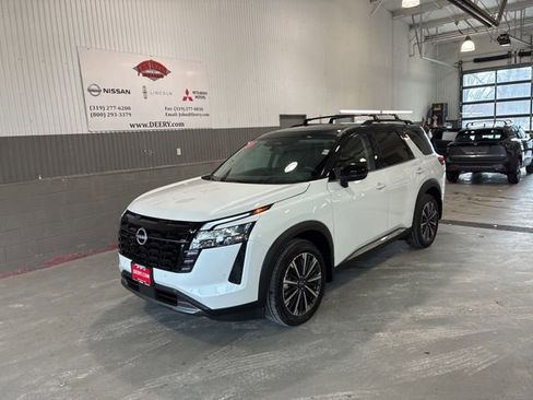 New 2026 Nissan Pathfinder Platinum image 7