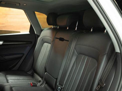 Used 2018 Audi Q5 2.0T Premium image 12