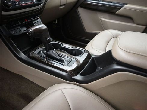 Used 2017 GMC Canyon SLT w/ Driver Alert Package image 15