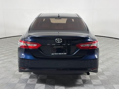 Used 2019 Toyota Camry FWD image 6