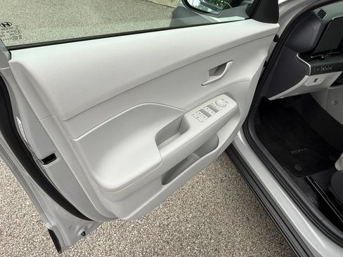 Used 2024 Hyundai Kona SE AWD/4WD image 13