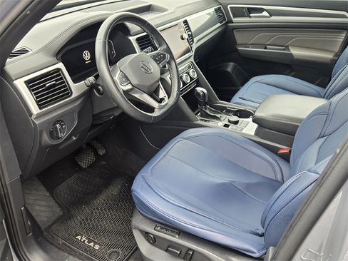 Used 2021 Volkswagen Atlas Cross Sport SEL image 7