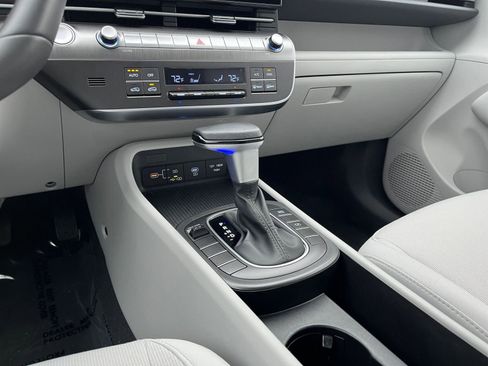 Used 2025 Hyundai Kona SEL image 41