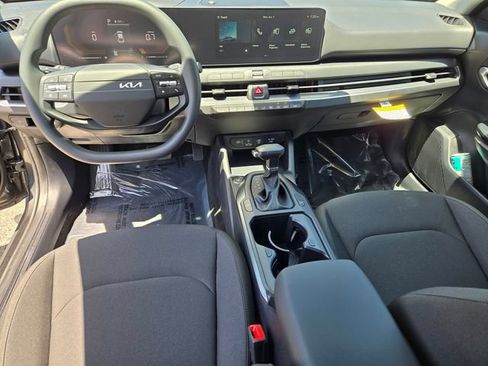 New 2026 Kia K4 FWD image 19