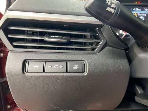 Used 2022 Nissan Altima 2.5 SR FWD image 18