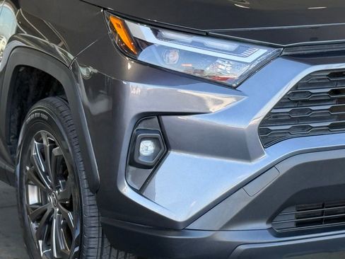 Used 2023 Toyota RAV4 XLE Premium image 9