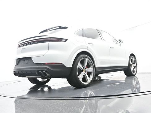 Certified 2024 Porsche Cayenne S AWD/4WD image 49