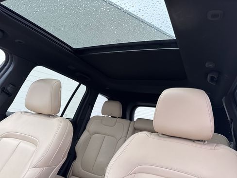 Used 2022 Jeep Grand Cherokee Limited 4xe image 38