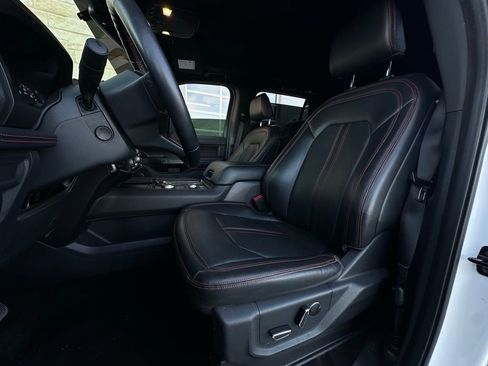 Used 2022 Ford Expedition Max Limited image 5