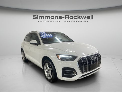 Used 2023 Audi Q5 2.0T Premium w/ Convenience Package AWD/4WD image 8