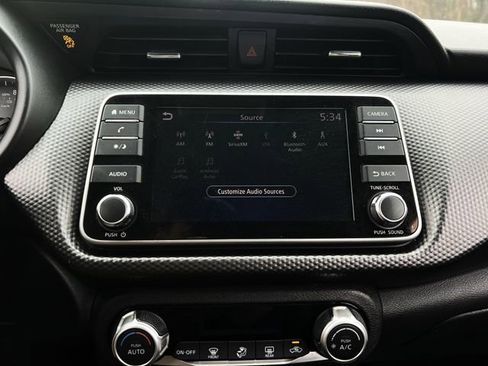 Used 2018 Nissan Kicks SV w/ Exterior Package image 21