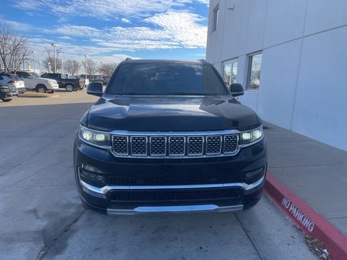Used 2022 Jeep Grand Wagoneer Series II w/ Premium Group II image 2
