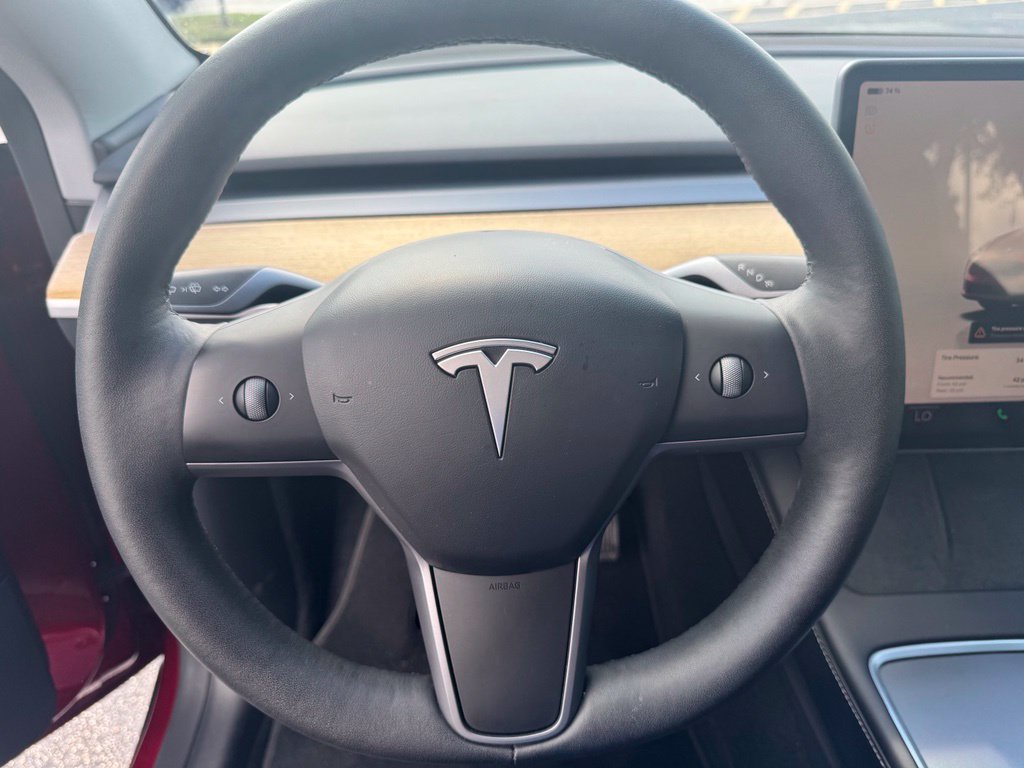 Used 2024 Tesla Model Y Long Range AWD/4WD image 17