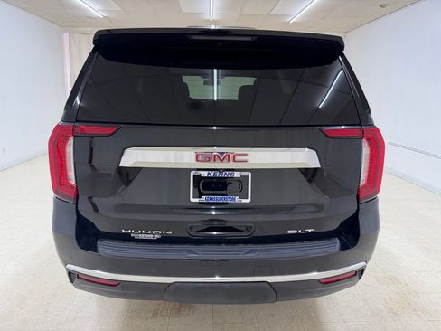 Used 2022 GMC Yukon SLT w/ SLT Premium Package AWD/4WD image 4