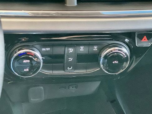 New 2026 Chevrolet Trax LT FWD image 21