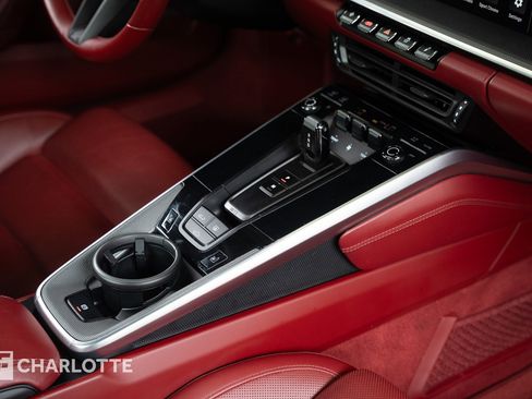 Used 2022 Porsche 911 Turbo image 37