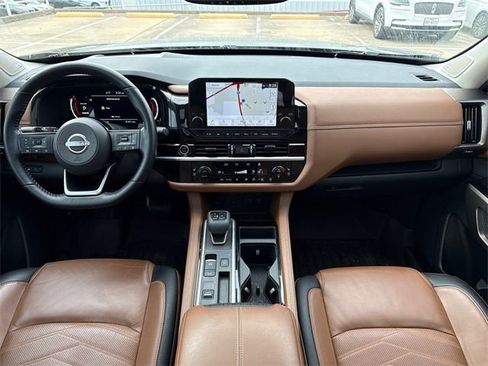 Certified 2022 Nissan Pathfinder Platinum w/ Lighting Package (N93) image 14