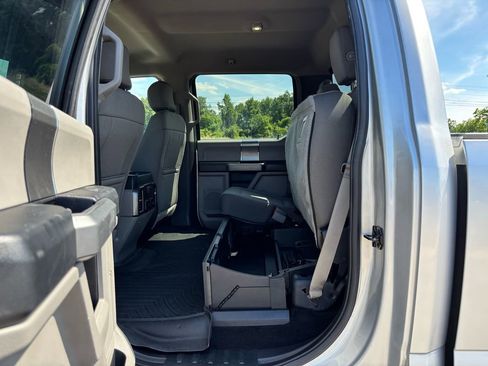 Used 2017 Ford F250 XLT w/ XLT Premium Package AWD/4WD image 22