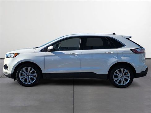 Used 2020 Ford Edge Titanium image 3
