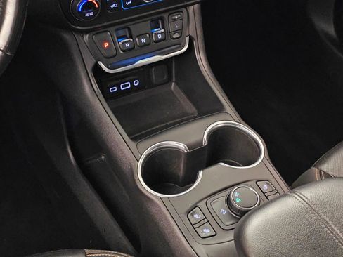 Used 2019 GMC Terrain SLT image 18