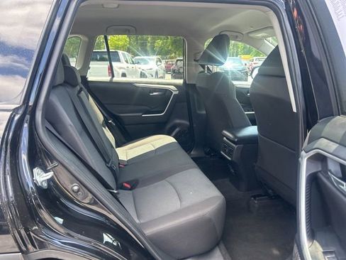 Used 2024 Toyota RAV4 XLE FWD image 20