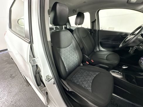 Used 2020 Chevrolet Spark LT image 27