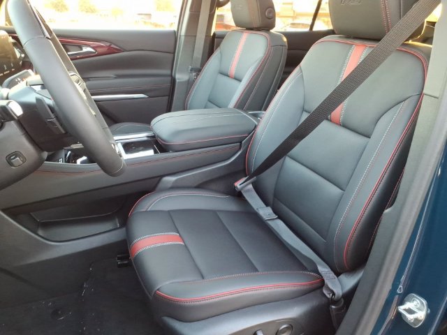 New 2027 Chevrolet Traverse RS w/ LPO, Floor Liner Package AWD/4WD image 6