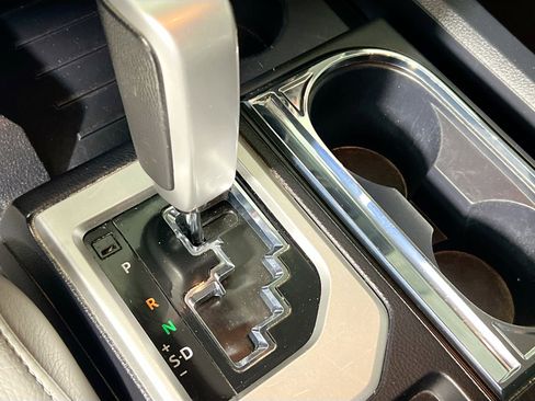 Used 2020 Toyota Tundra Limited image 25