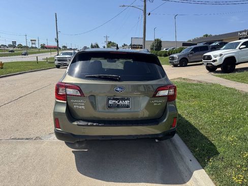 Used 2017 Subaru Outback 3.6R Touring w/ Popular Package #5A AWD/4WD image 4