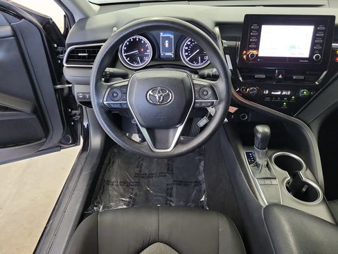 Used 2022 Toyota Camry LE FWD image 15