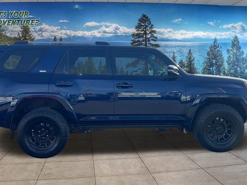 Used 2021 Toyota 4Runner SR5 Premium image 4