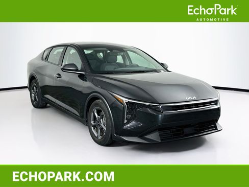 Used 2025 Kia K4 FWD image 1