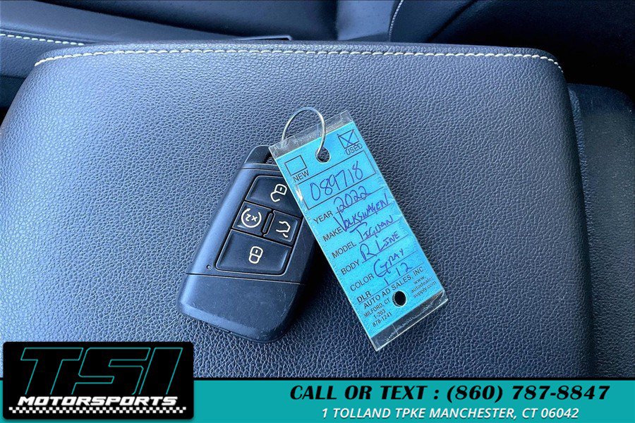 Used 2022 Volkswagen Tiguan SE R-Line AWD/4WD image 11