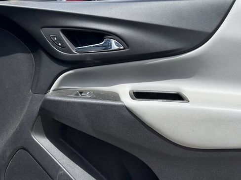 Used 2020 Chevrolet Equinox LS w/ LPO, Floor Liner Package FWD image 26